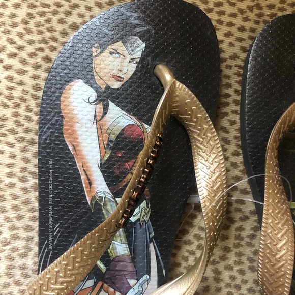 Donated. Havaianas Wonder Woman print💥 - Picture 3 of 5